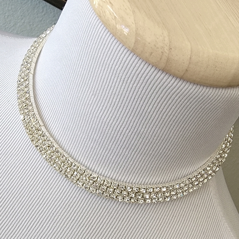 Retro Crystal Rhinestone Choker